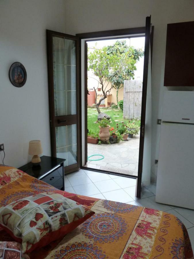 Casa Vacanze Rose E Fiori Sardegna San Vito  Exterior photo