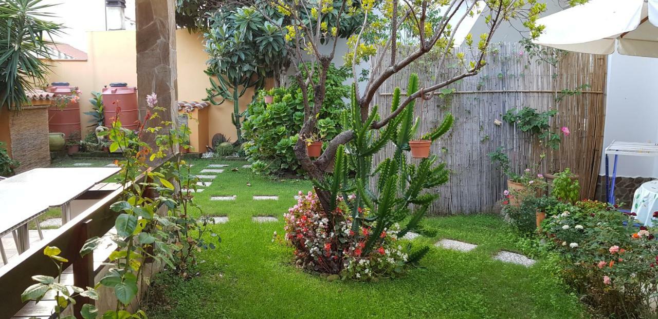 Casa Vacanze Rose E Fiori Sardegna San Vito  Exterior photo